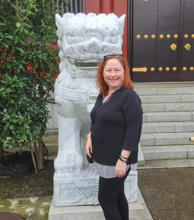 Anna with Fu Dog @ Senosji Temple.