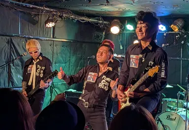 The band PET @ Showboat in Koenji.