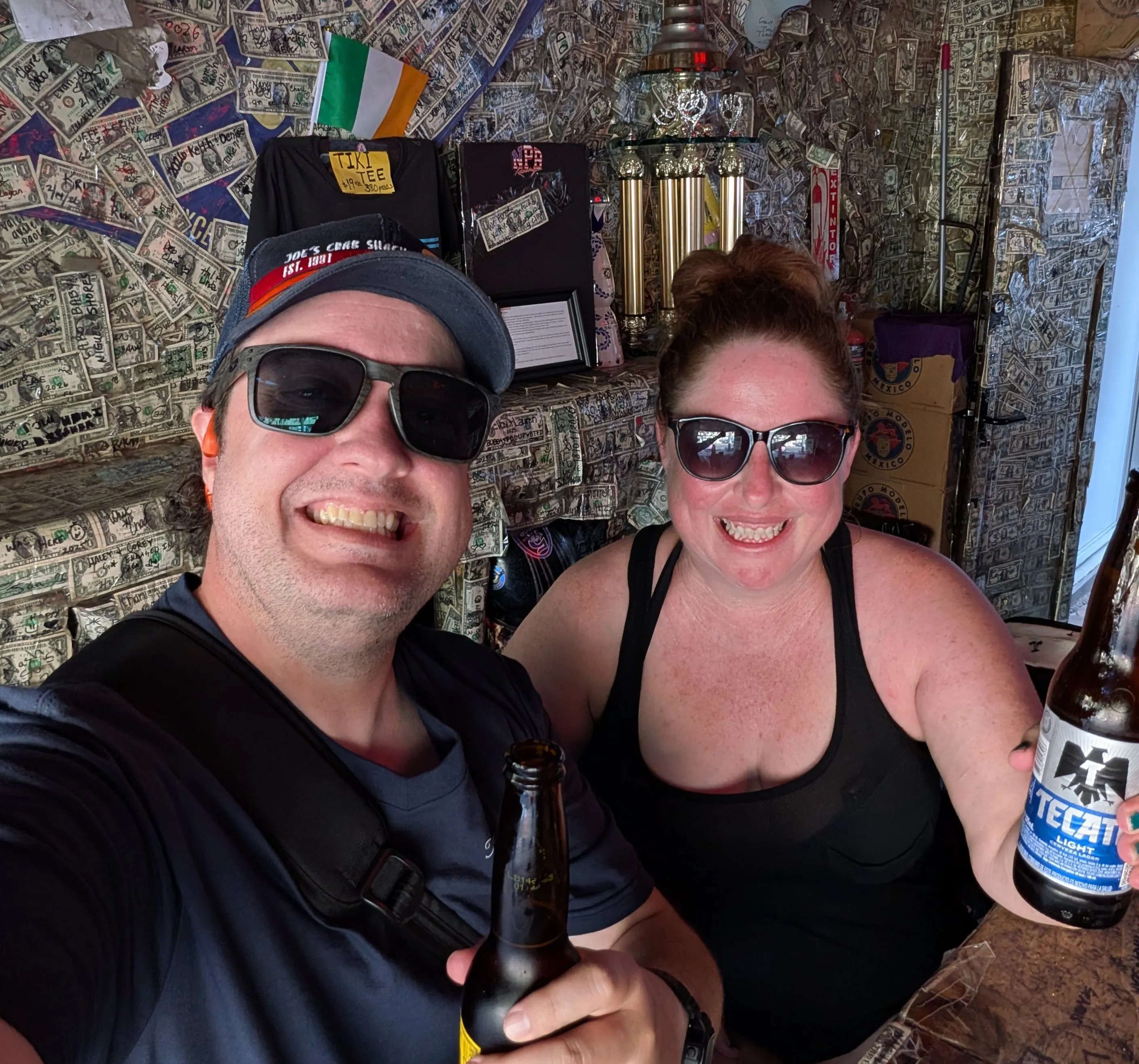 Slims, the smallest bar in Cabo